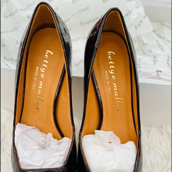 Bettye Muller Storie Leopard Patent Low Pumps - Picture 9 of 11